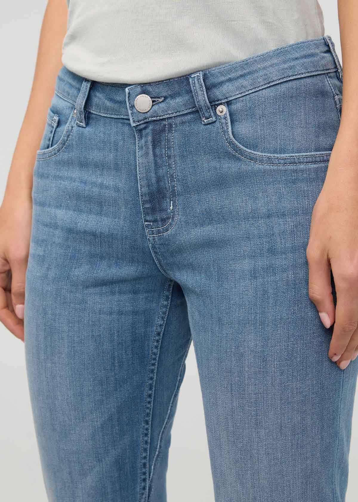 DUER Performance Denim Girlfriend - Solstice