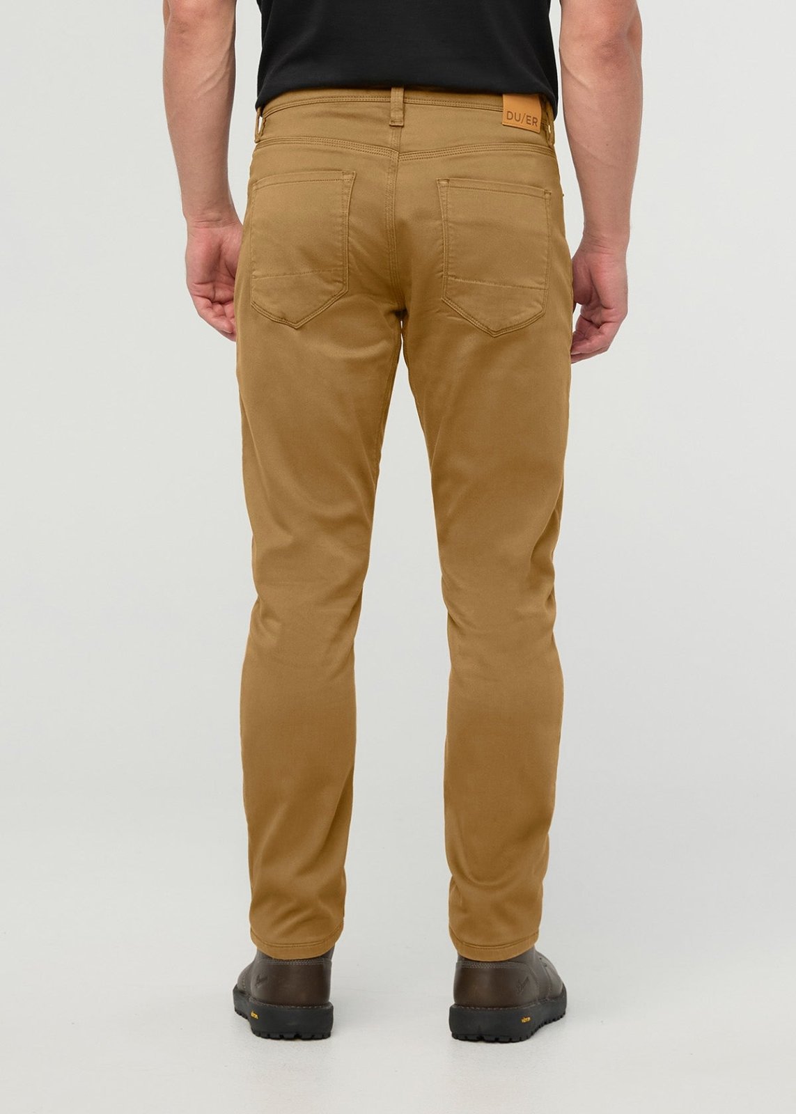 No Sweat Athletic Taper - Caramel | DUER