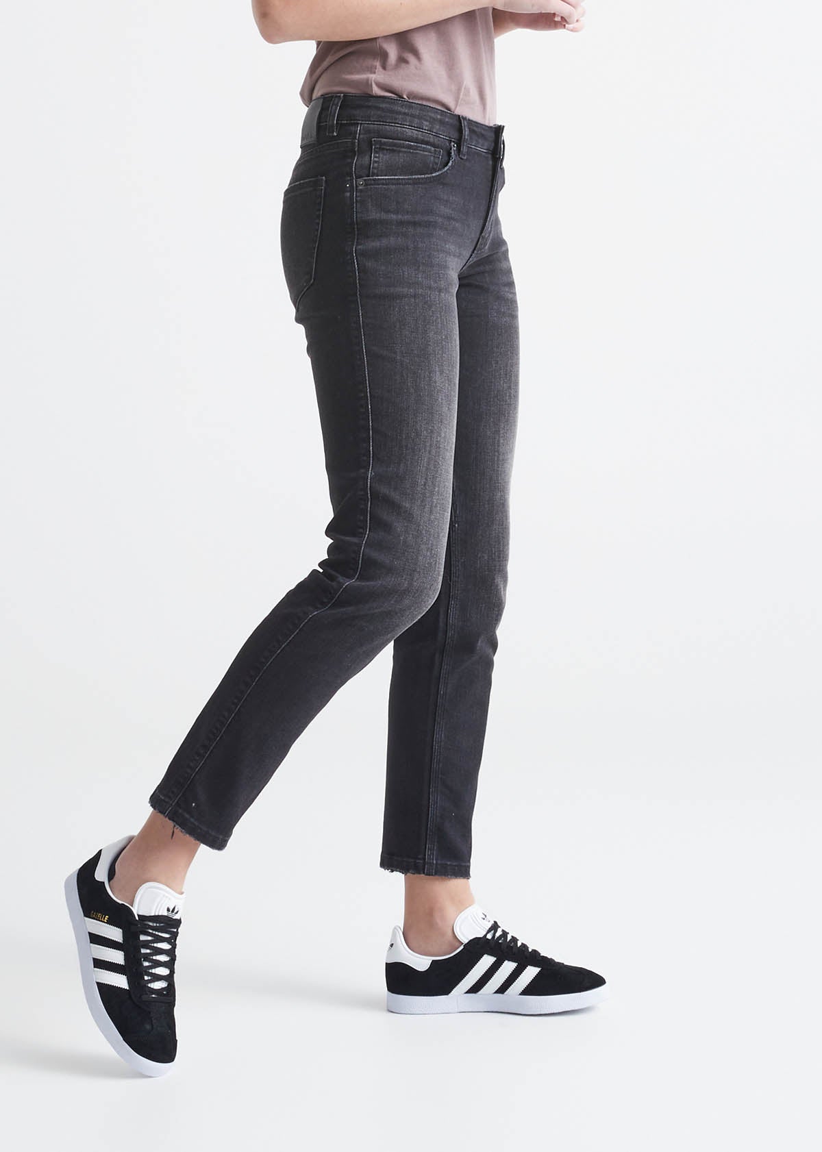 womens relaxed fit vintage black stretch jeans side