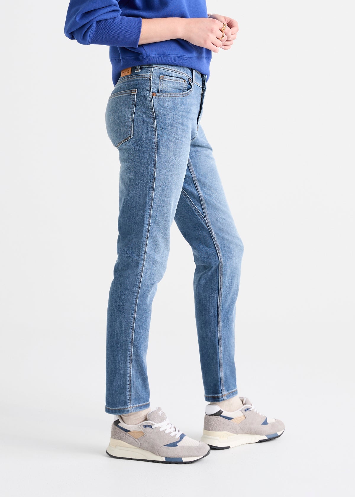 women&#39;s girlfriend stretch denim light wash side