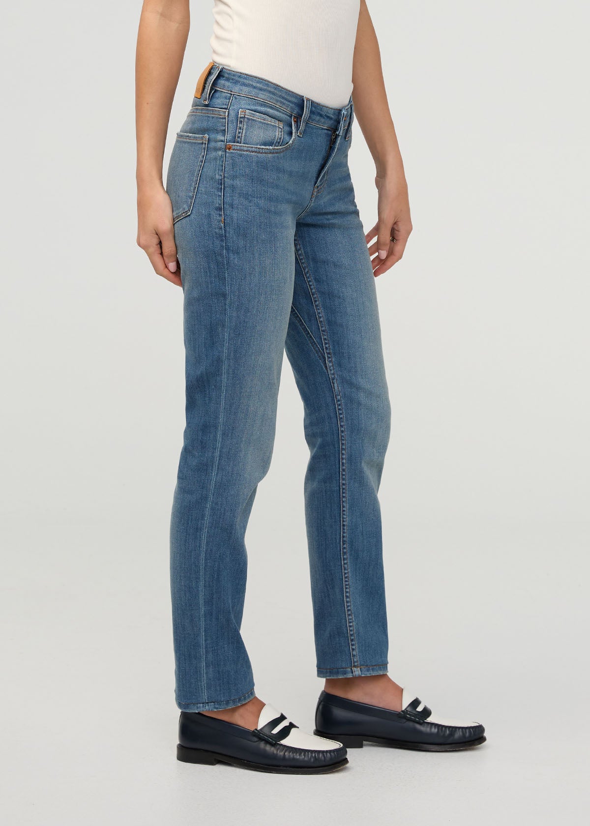 Duer | Performance Denim Girlfriend - Blue Ash