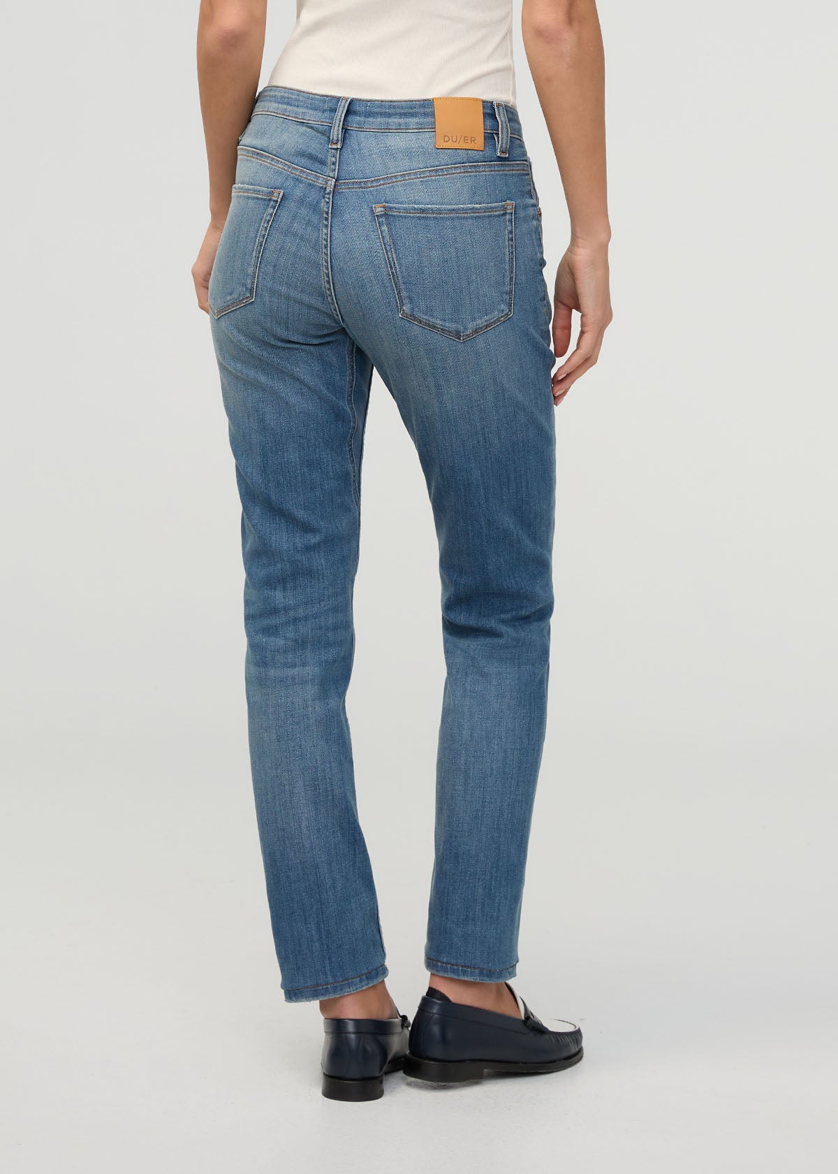 Duer | Performance Denim Girlfriend - Blue Ash